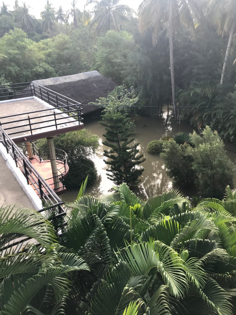 Le bâtiment voisin inondé 